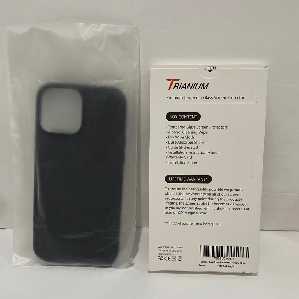 Spigen iPhone 13 Black Smartphone Case ST001 Trianium Tempered Screen Protector